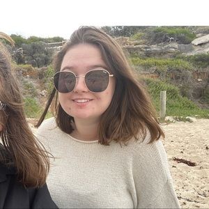 Meet your Posher, Michaela